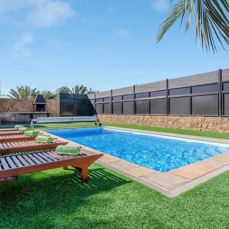 Villa Cobas Con Piscina Y Privada *