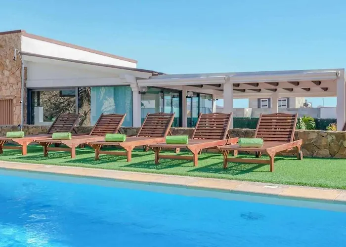 Villa Cobas Con Piscina Y Privada *