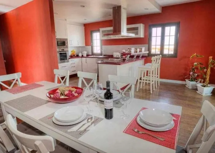 Villa Cobas Con Piscina Y Privada *